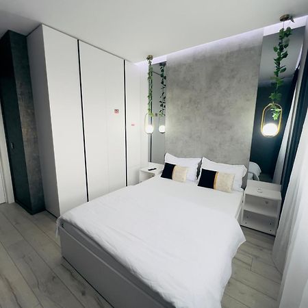 The Silver Grove Oradea Exterior foto
